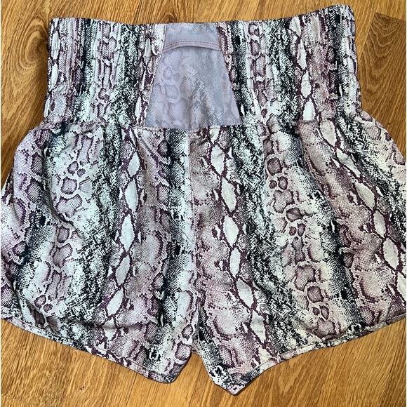 FP Movement by Free People Women's The Way Home snake print Shorts  Size S - Picture 4 of 9